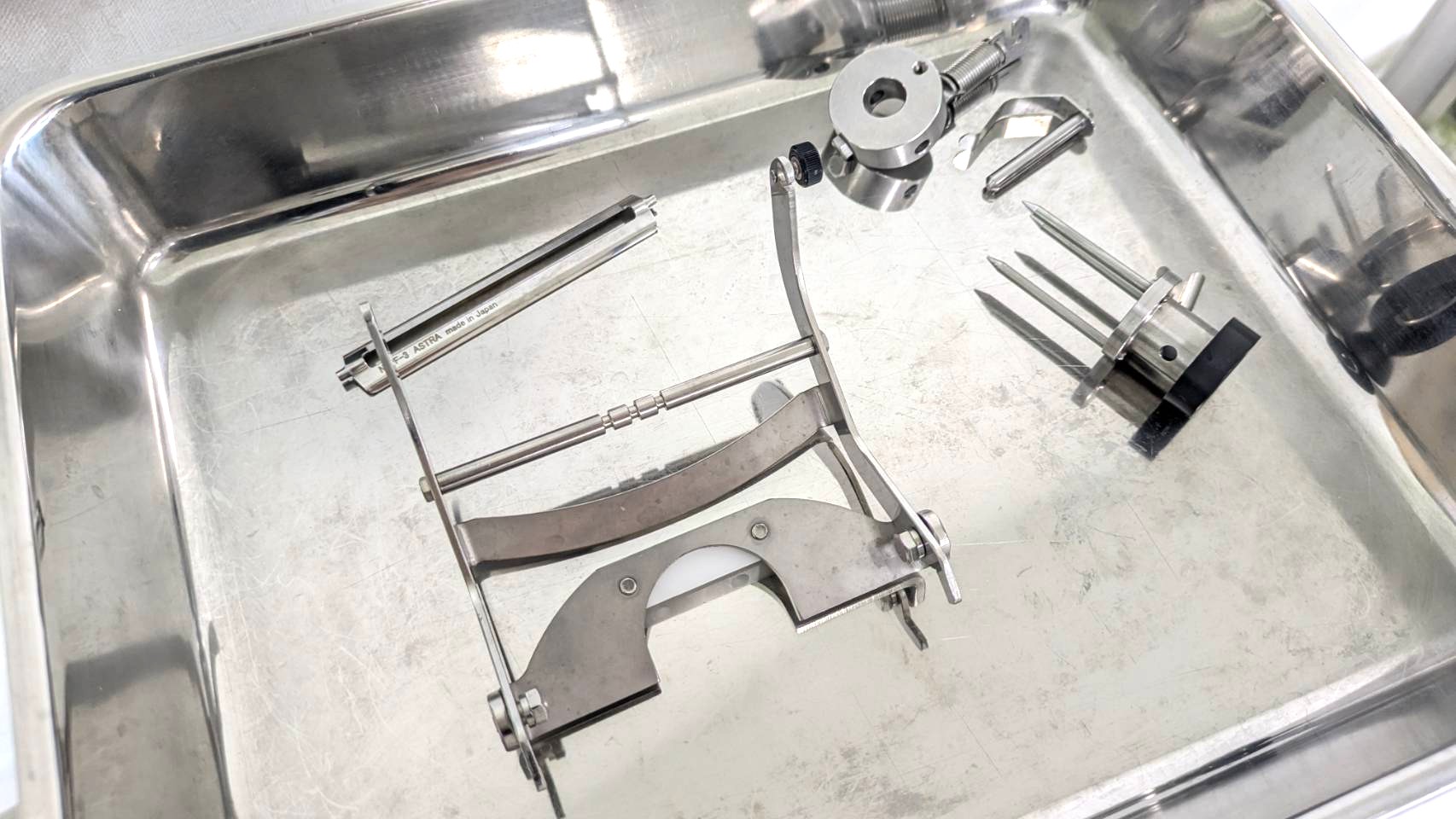 工具を使わずに取り外し可能